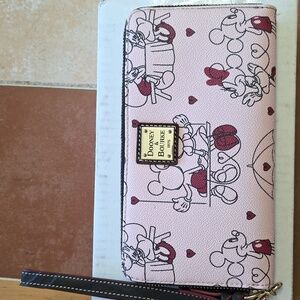 Dooney & Bourke Disney Zippy Wallet